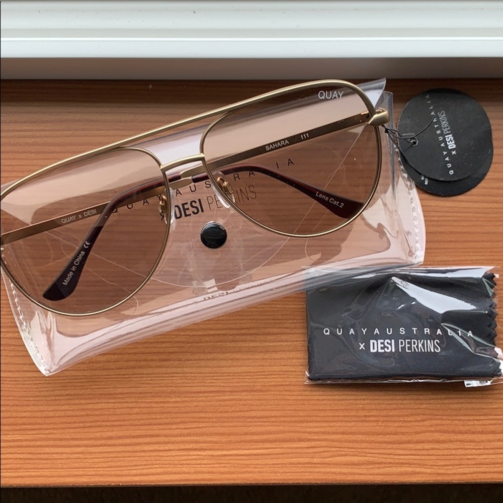 NWT QUAY x Desi Perkins Sunglasses